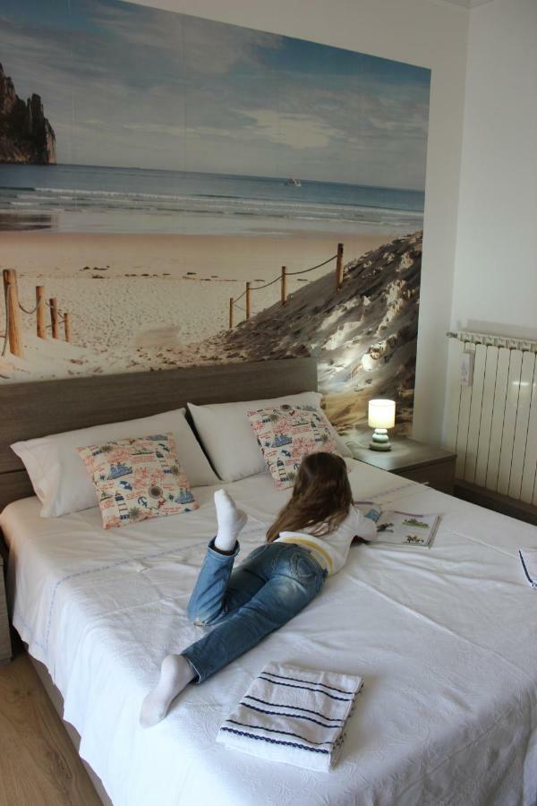 Casa Laura Bed & Breakfast Terracina Luaran gambar